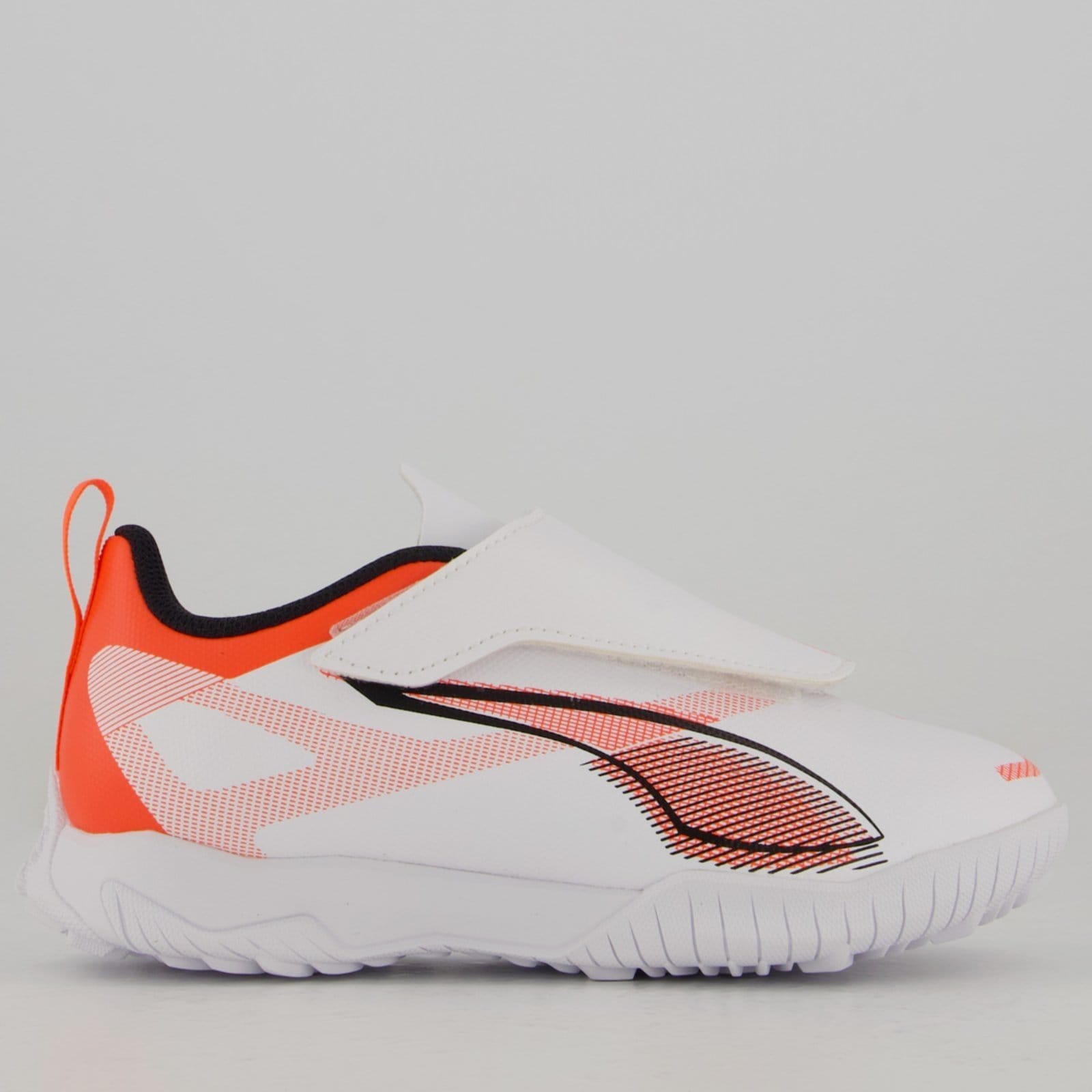 Chuteira Puma Ultra 5 Play V TT Society Branca e Laranja