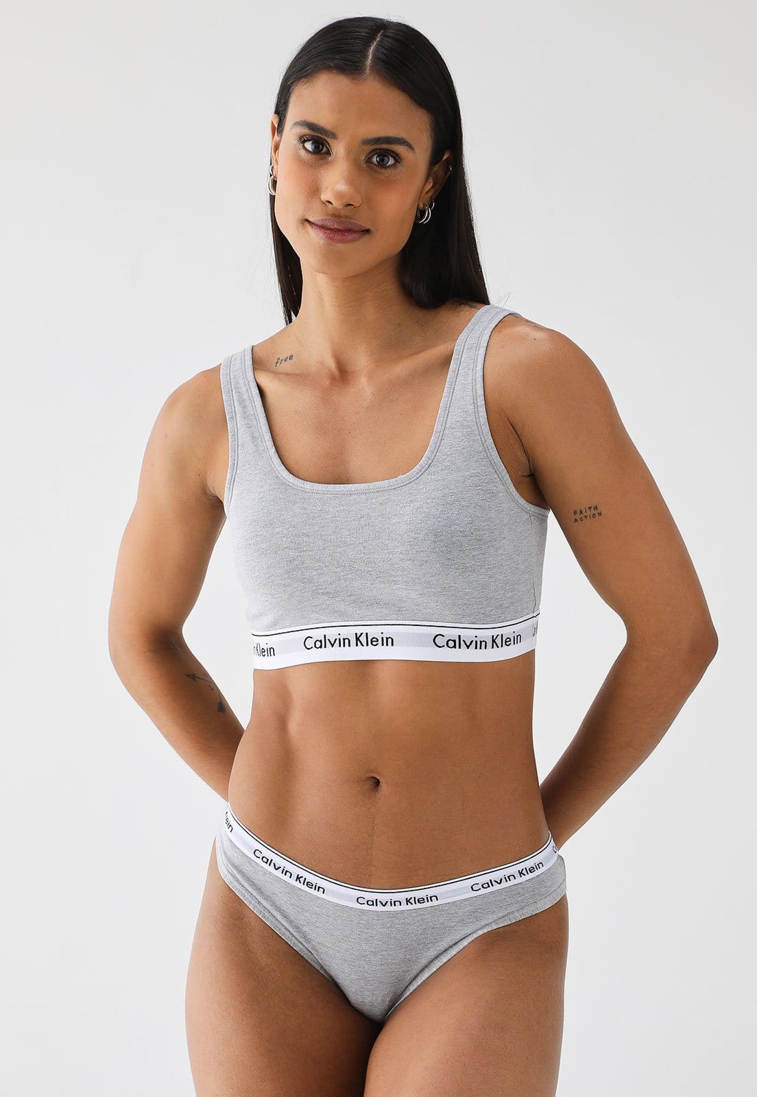 Vista 2 Top Calvin Klein Underwear Ajustada Regata Modern Cotton Calvin Klein Underwear cinza
