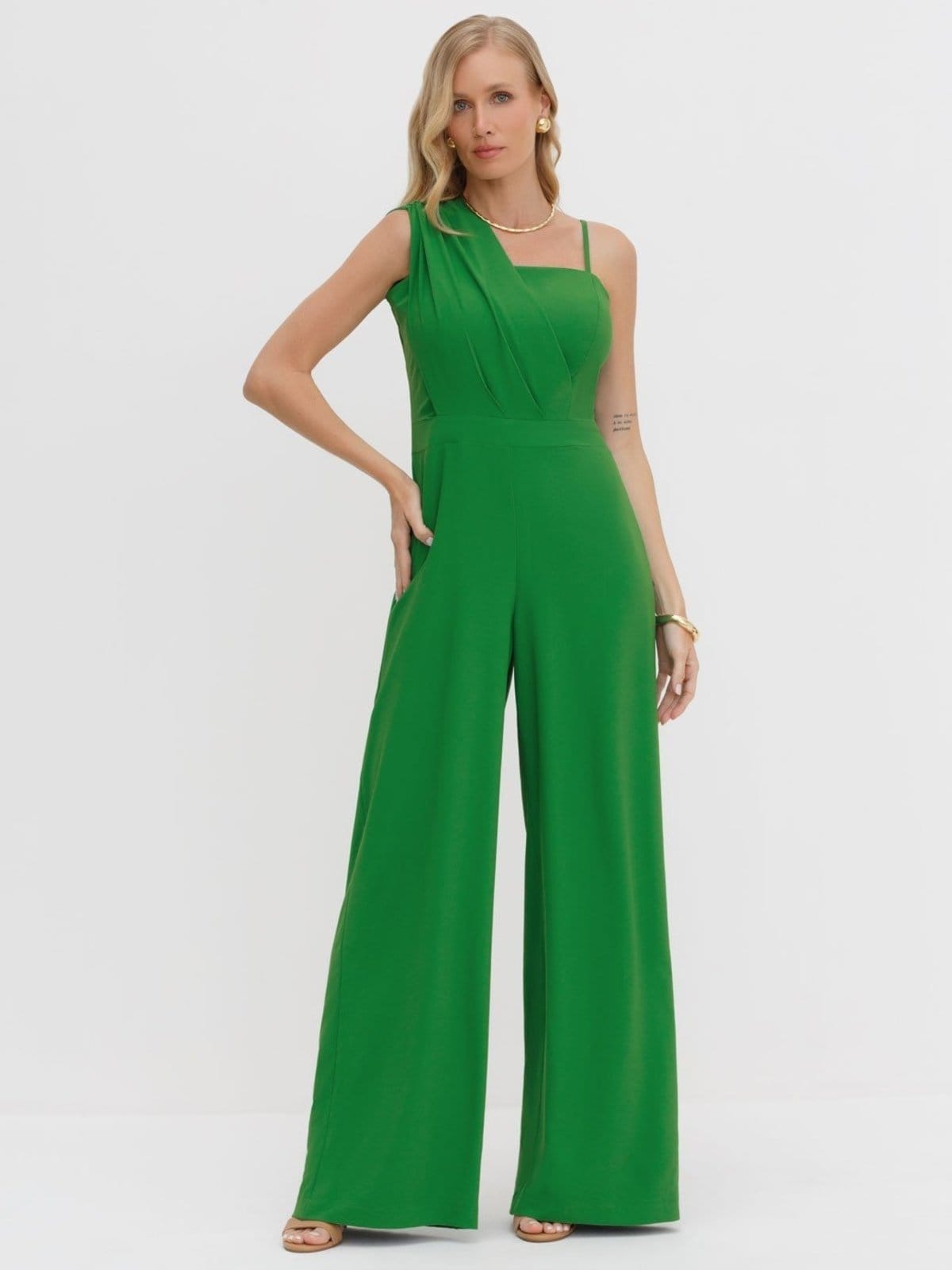 Vista 2 Macacão em Crepe Natiela Principessa verde