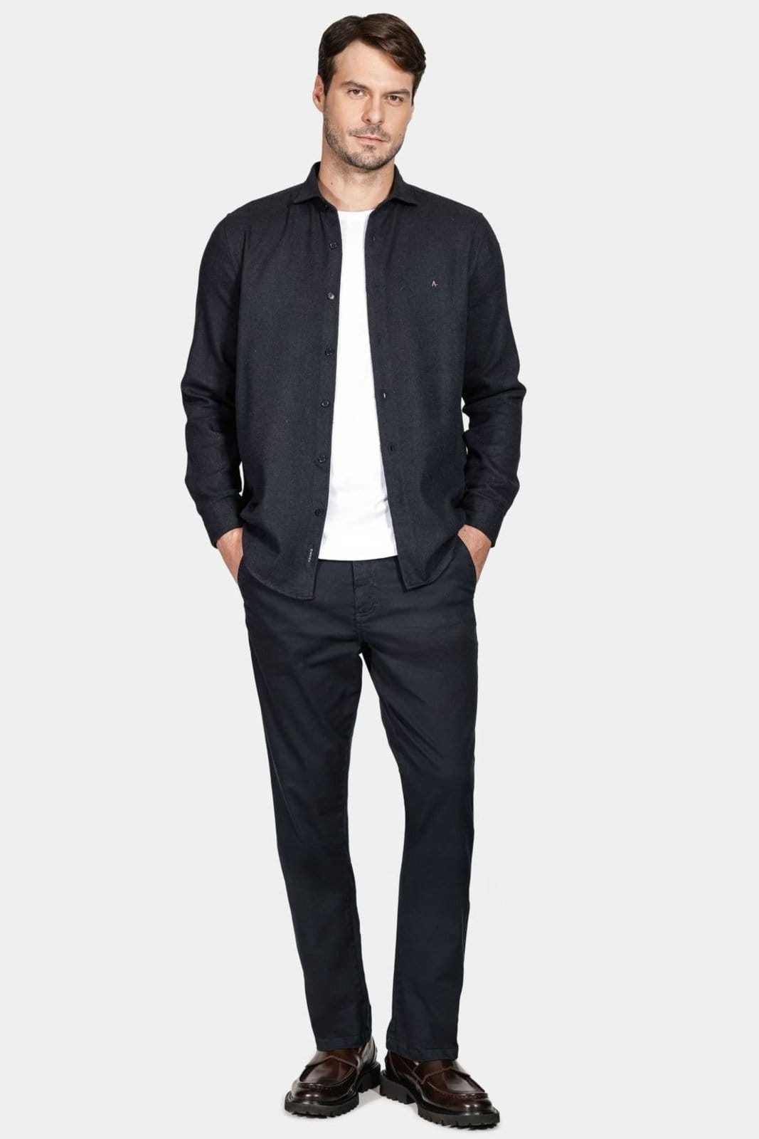 Vista 2 Calça Aramis Chino Slim Maquinetada Marinho Aramis azul marinho