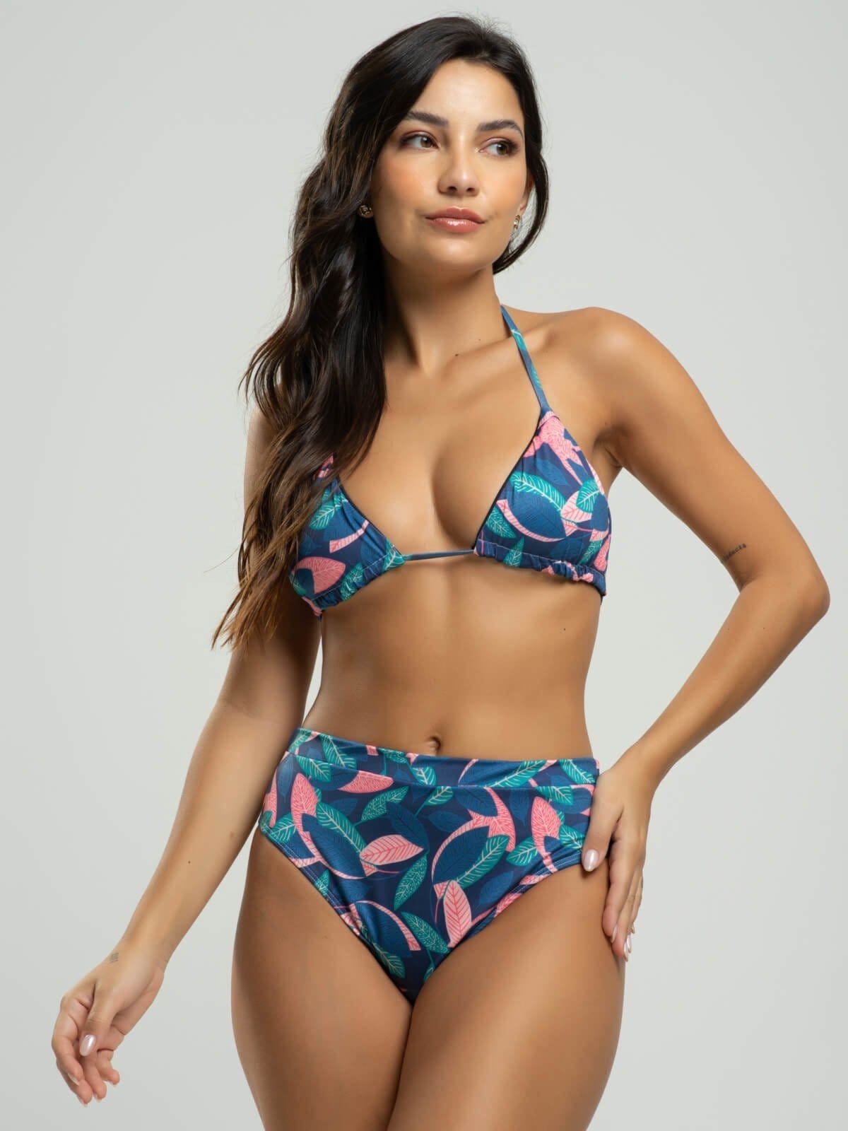 Vista 2 Biquini Cortininha Hot Pants Proteção Uv 50+ Vicbela Folha Vicbela azul/azul marinho/estampado/multicolorido