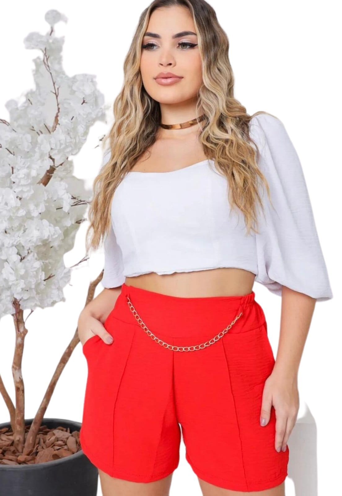 Vista 2 Shorts duna confortável com detalhes de corrente Summer Body vermelho