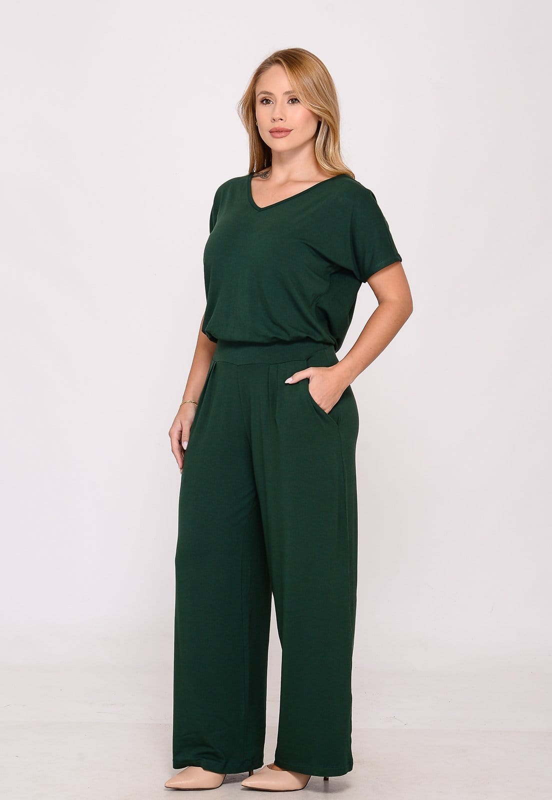 Vista 2 Macacão Feminino C/ Decote Nas Costas BBonnie Cecília Musgo BBonnie verde