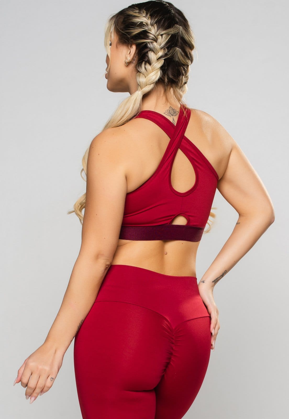 Vista 2 Top MVB Modas Cropped Suplex Cruzado Decote Recorte Mvb Modas vinho