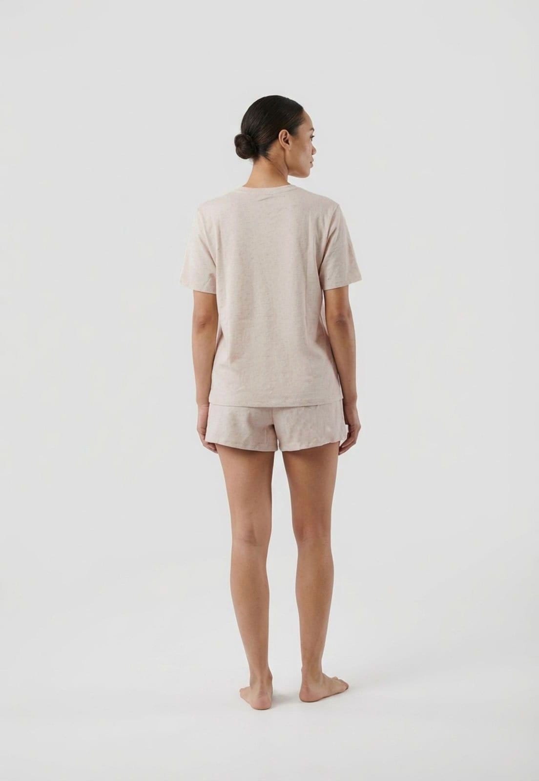 Vista 2 Conjunto Pijama Curto Feminino Hering Bolso Hering bege