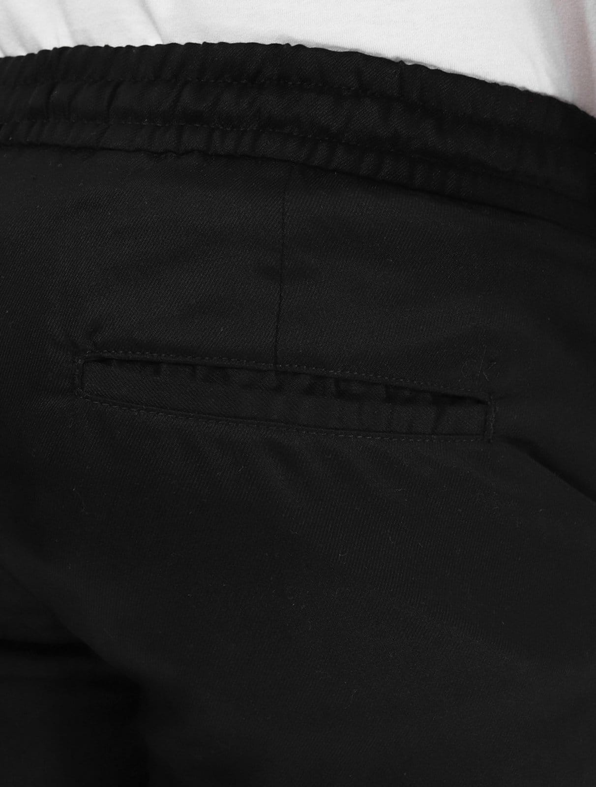 Vista 2 Short Calvin Klein Masculino Jeans Color Cós Elástico Silk Lateral Calvin Klein verde