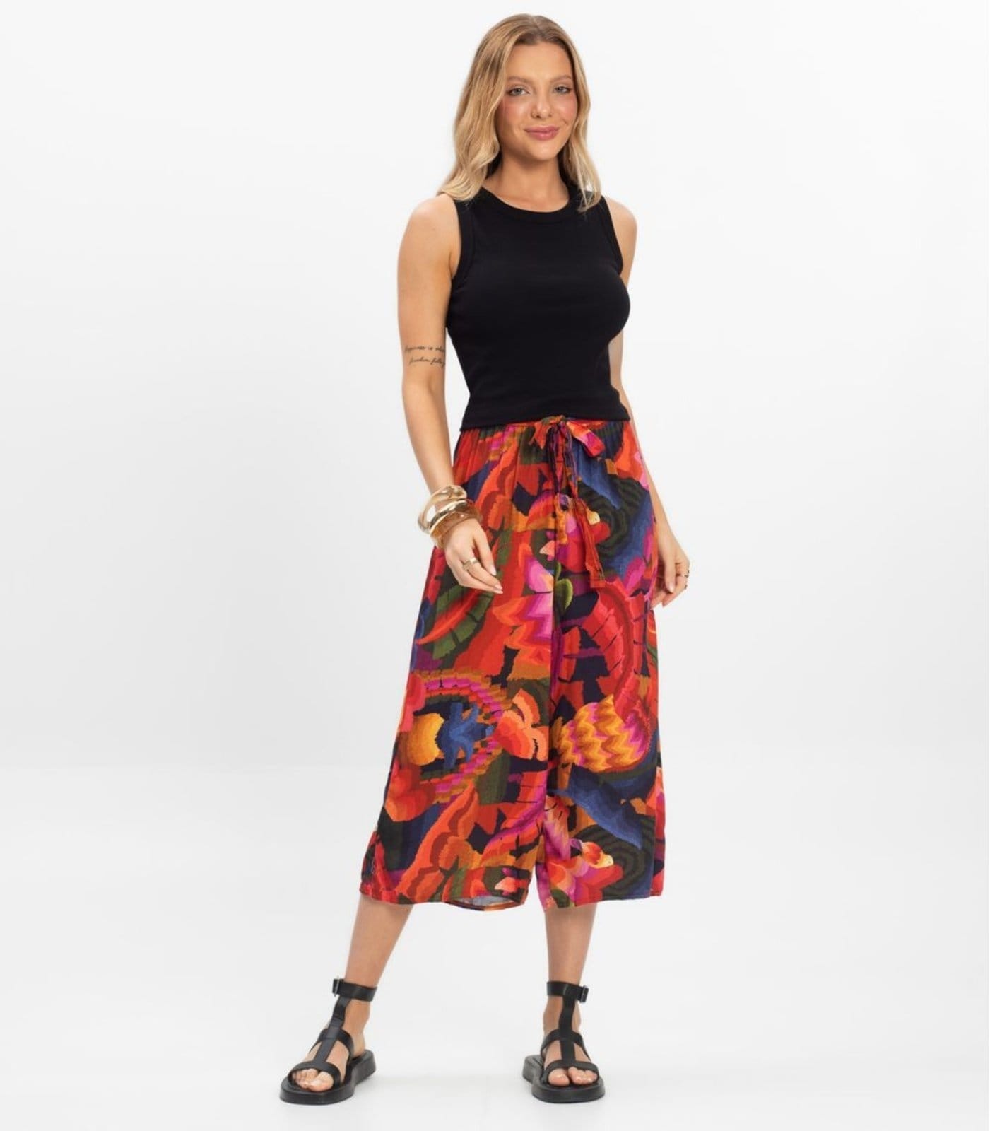 Calça Pantacourt Infinita Cor