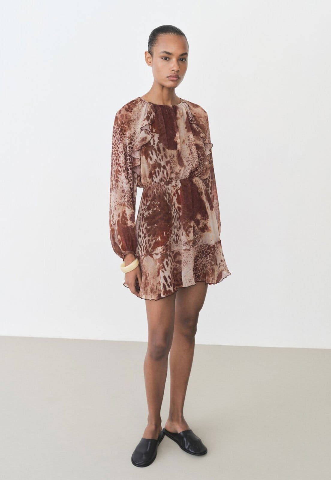 Vista 2 Vestido Mango Curto Butcher Mango bege