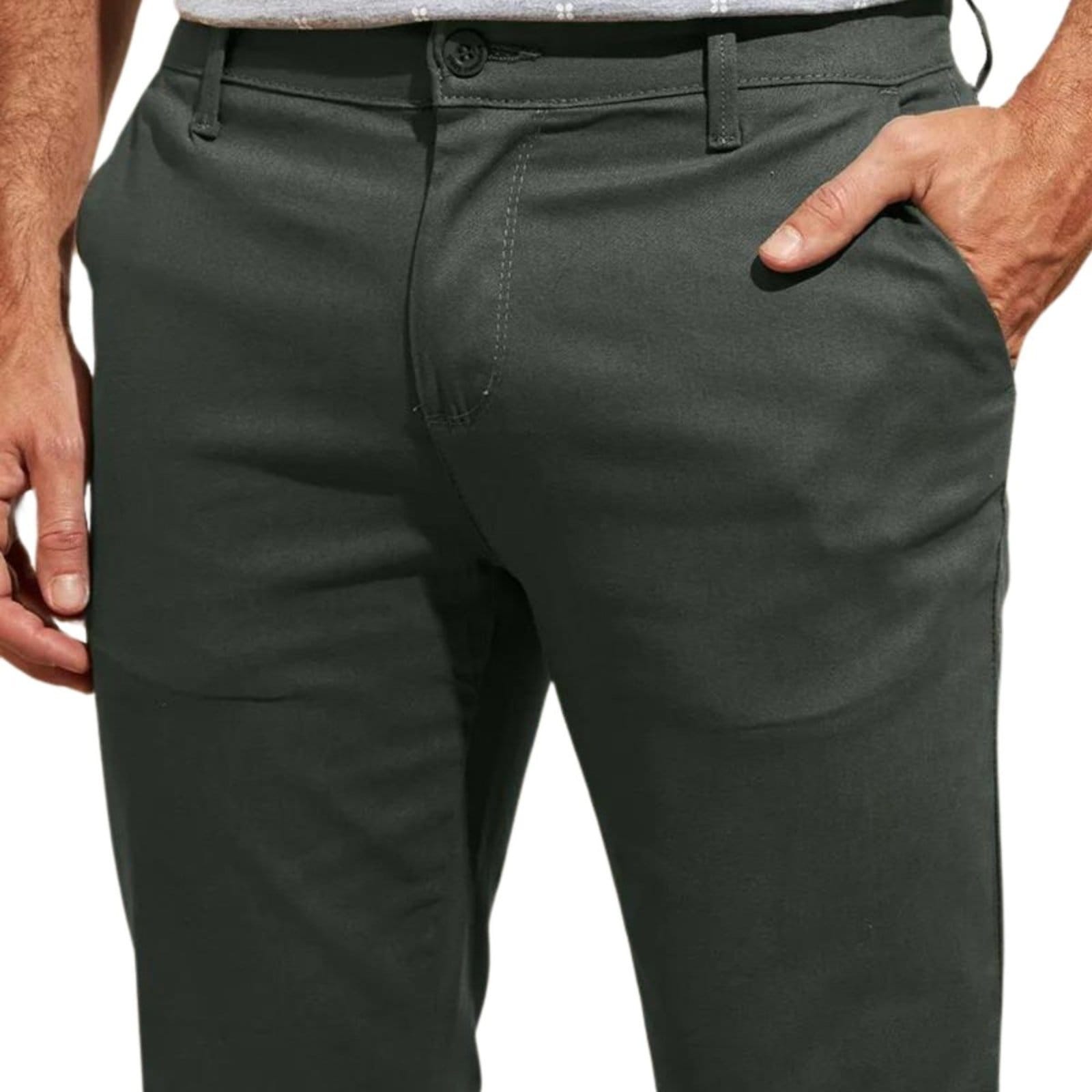 Vista 2 Kit 2 Calças FMF de Sarja Chino Com Bolso Traseiro Embutido Alfaiataria Skinny Preto e FMF cinza