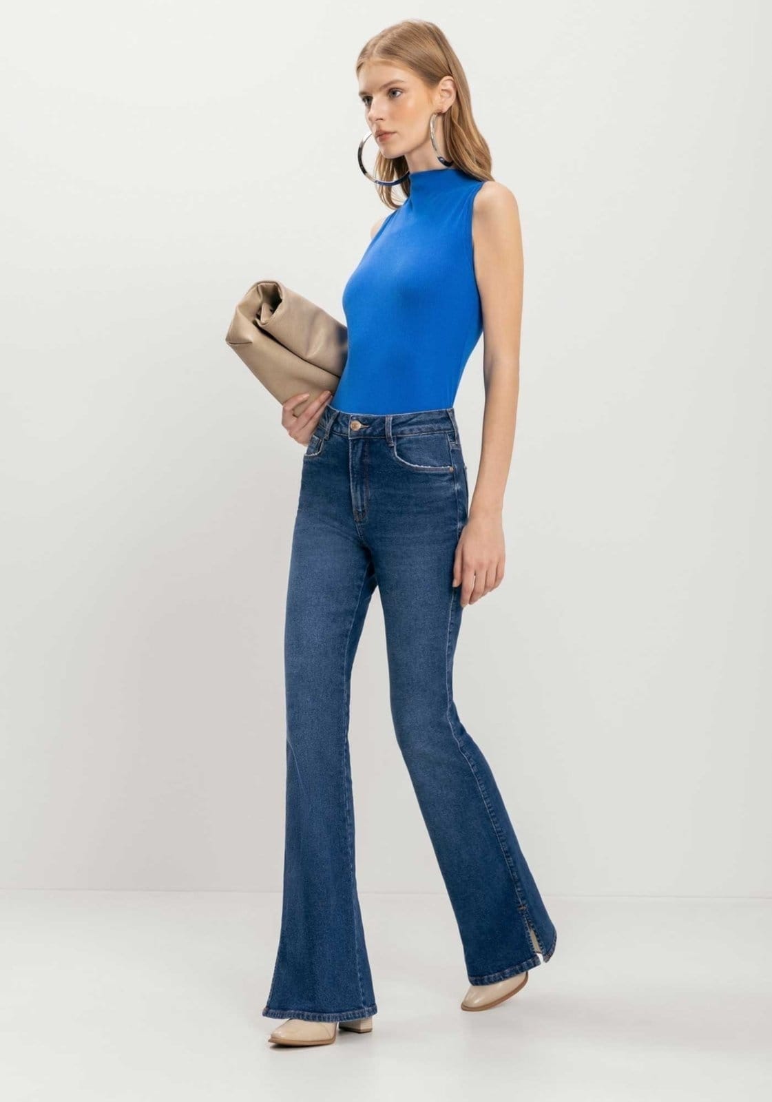 Calça Jeans Boot Cut Com Elastano E Cintura Alta