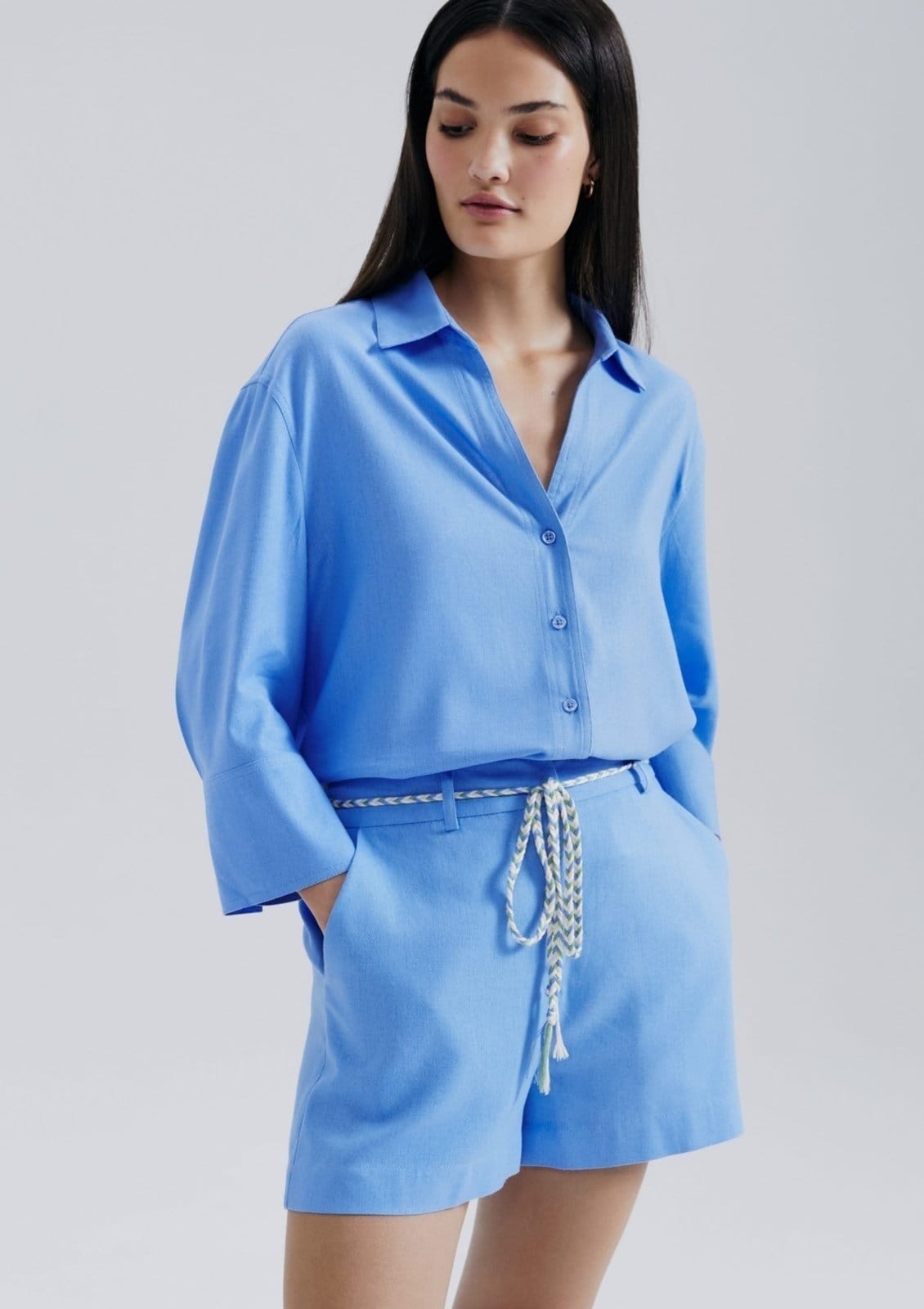 Shorts Feminino Alfaiataria Com Linho