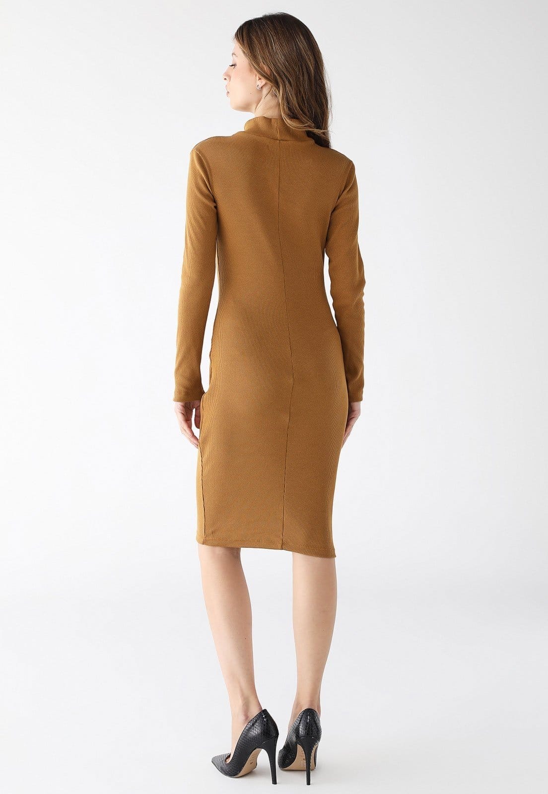 Vista 2 Vestido Curto Gola Alta Levosch Ribana Algodão Premium Mostarda 77VS LEVOSCH cinza