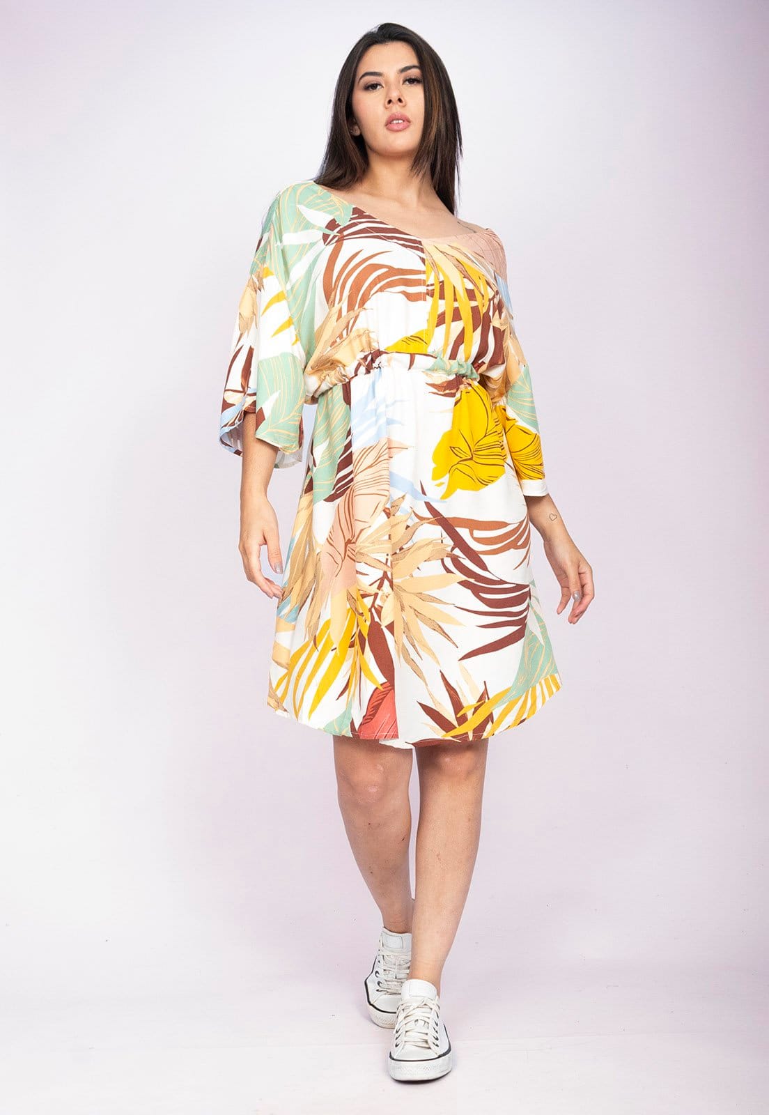 Vista principal Vestido Curto CabanaFree Caaxixá Viscose com Cordão na Cintura Estampa Aurora Suave Cabanafree amarelo/azul/estampado