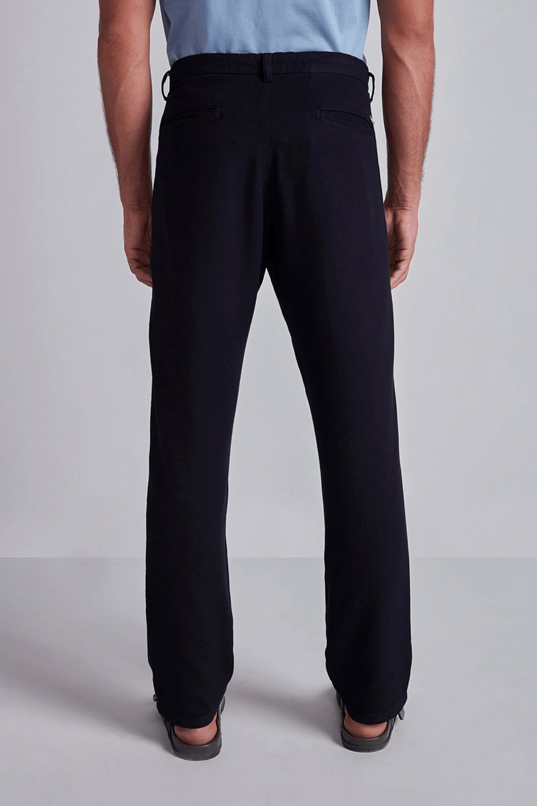 Vista 2 HIGHSTIL Calça Linen Blend Relax HIGHSTIL azul marinho