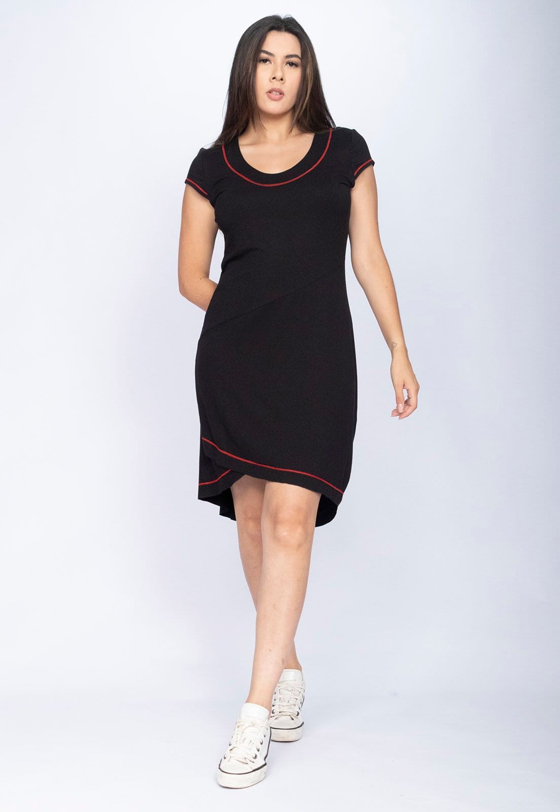 Vista 2 Vestido CabanaFree Mullet Malha Transpassado com Detalhe Vermelho Cabanafree preto