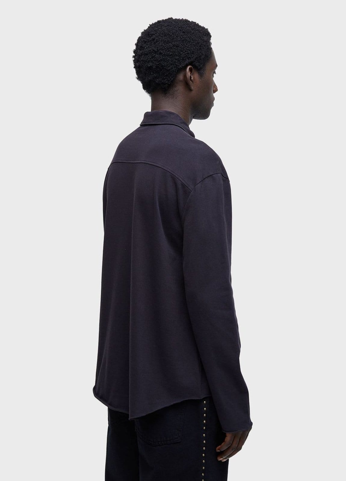 Vista 2 Camisa army pockets wide Osklen preto