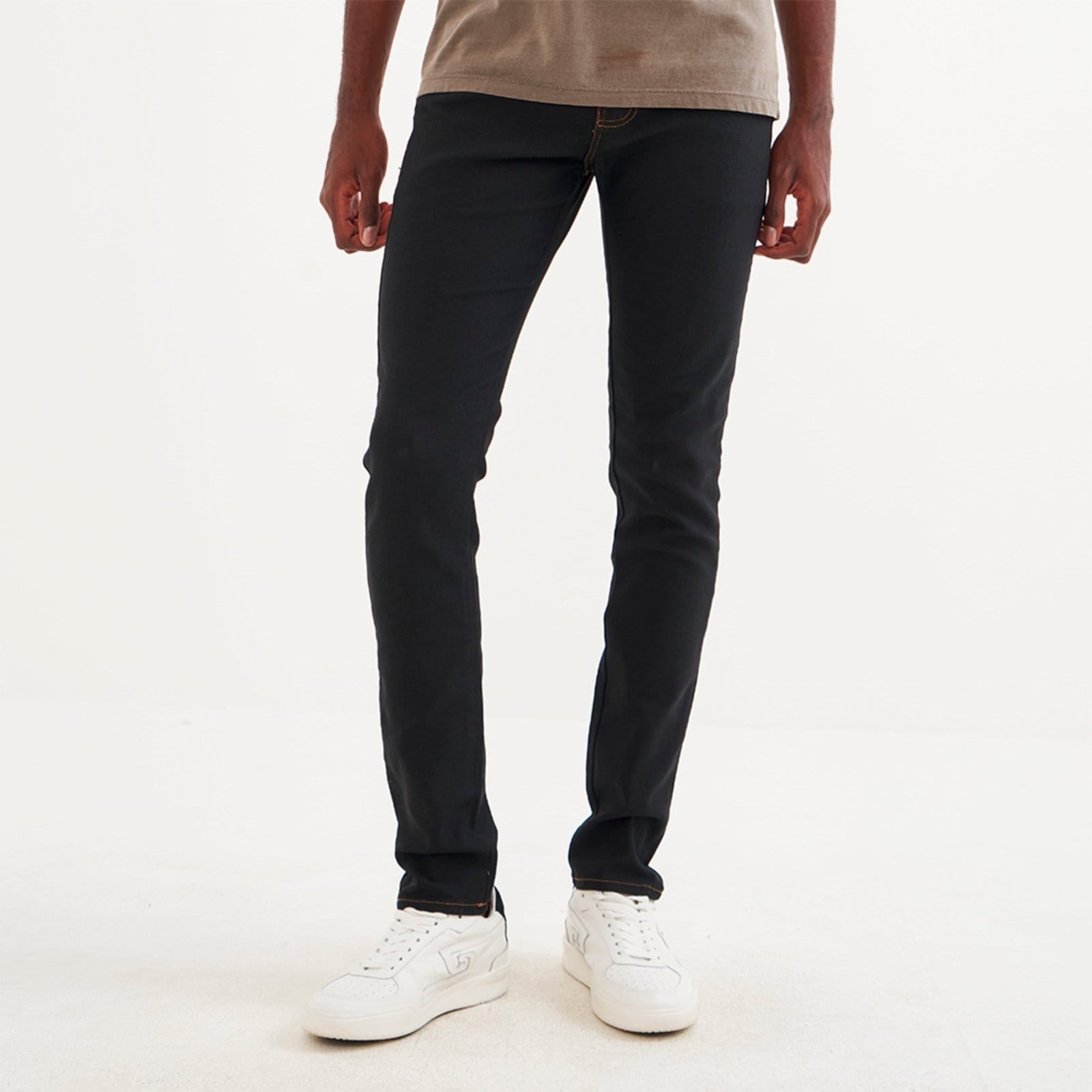 Vista principal Calça Jeans Colcci Felipe Classic Pr26 Masculino Colcci preto