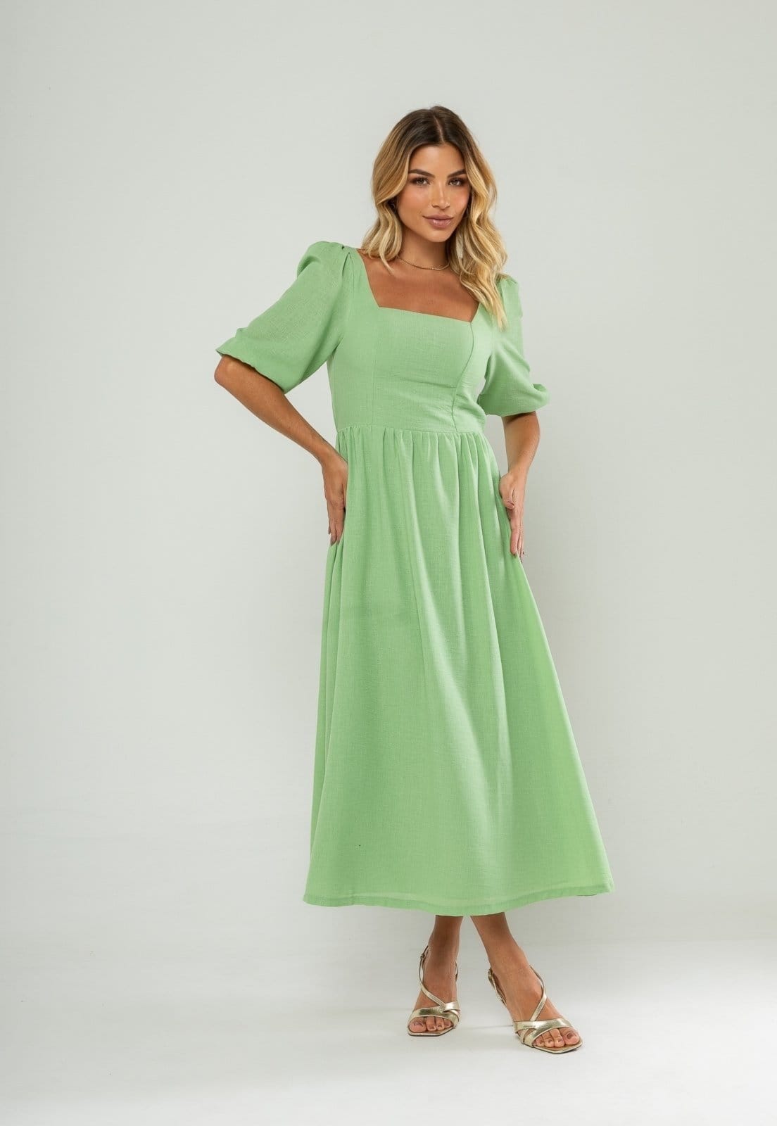 Vestido Longo Com Decote Reto E Manga Bufante 3/4 Salvatore