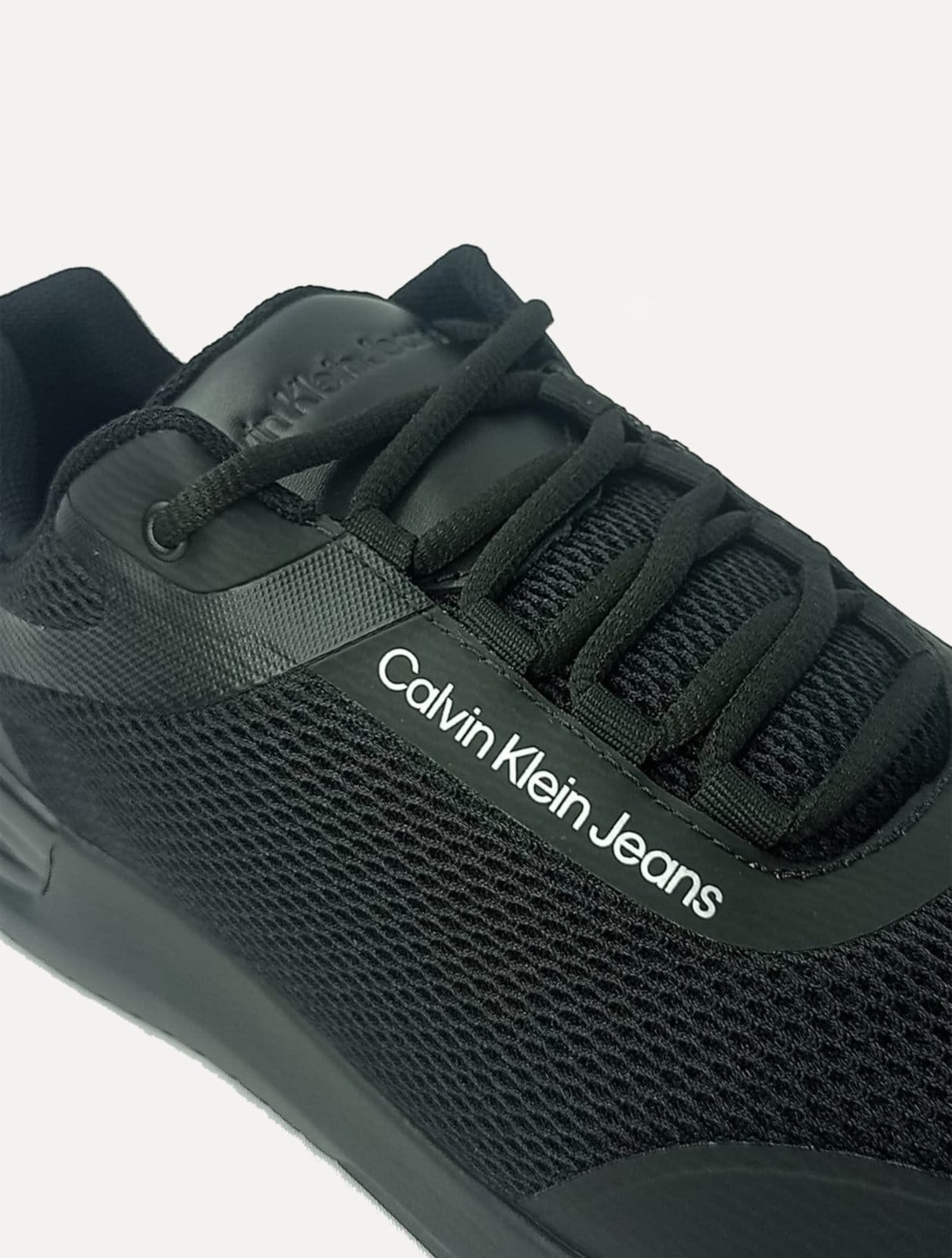 Vista 2 Tênis Calvin Klein Jeans Masculino Air Sport Telinha Calvin Klein preto