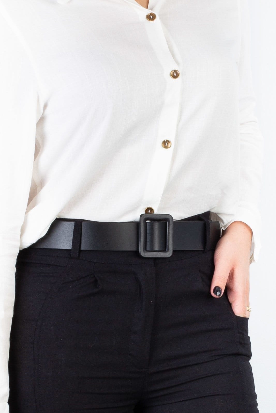 Vista 2 Cinto feminino de couro Vivi Andrea Vinci preto