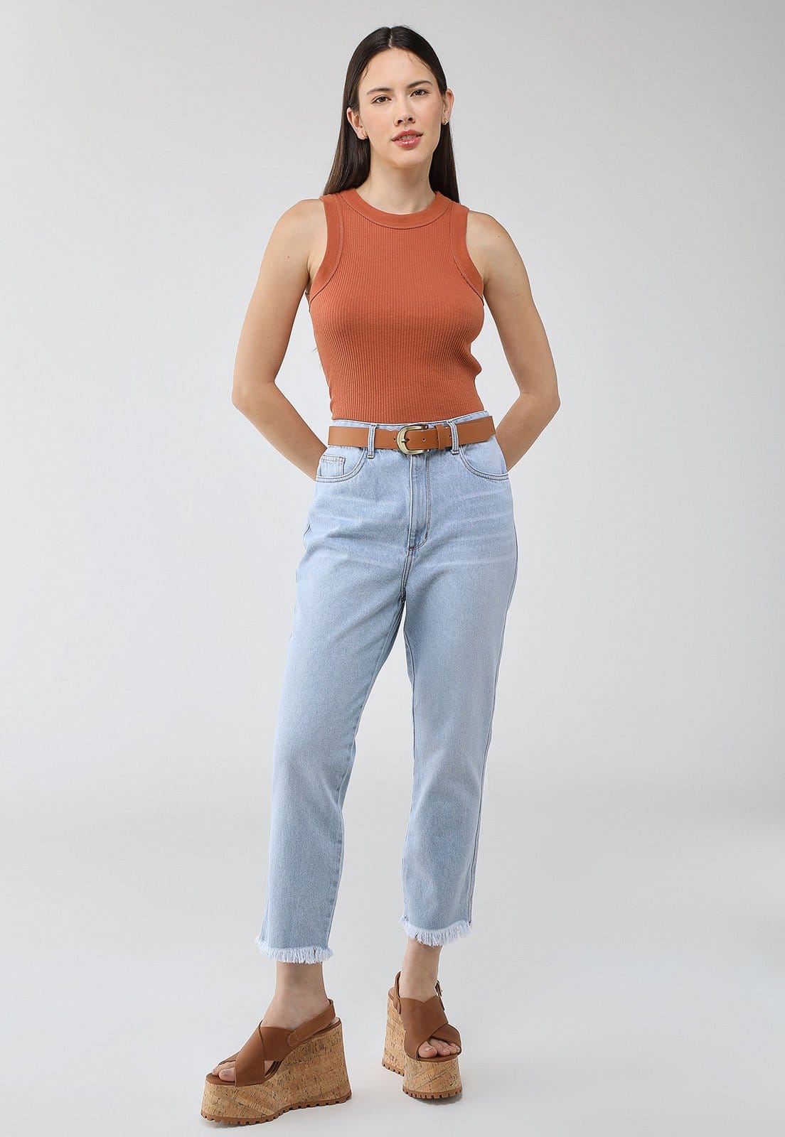 Vista 2 Calça Jeans Lança Perfume Luna Mom Super High Claro Lança Perfume azul