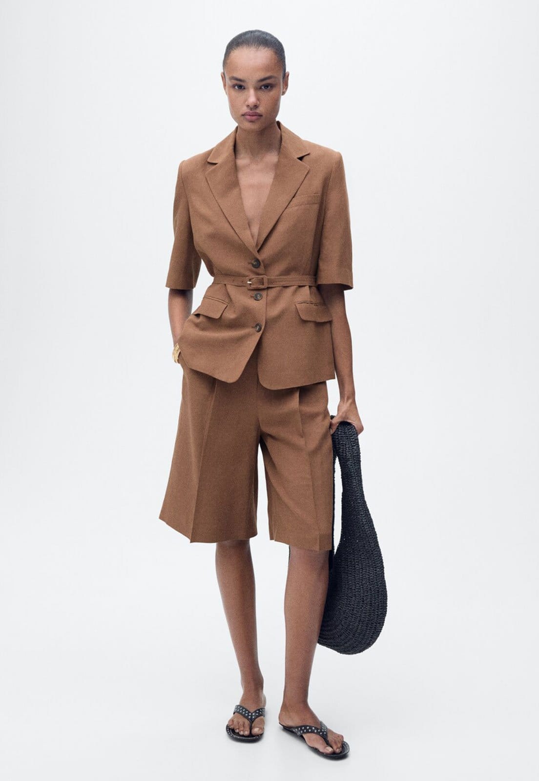 Vista 2 Bermuda Mango Reta Argélia Mango marrom