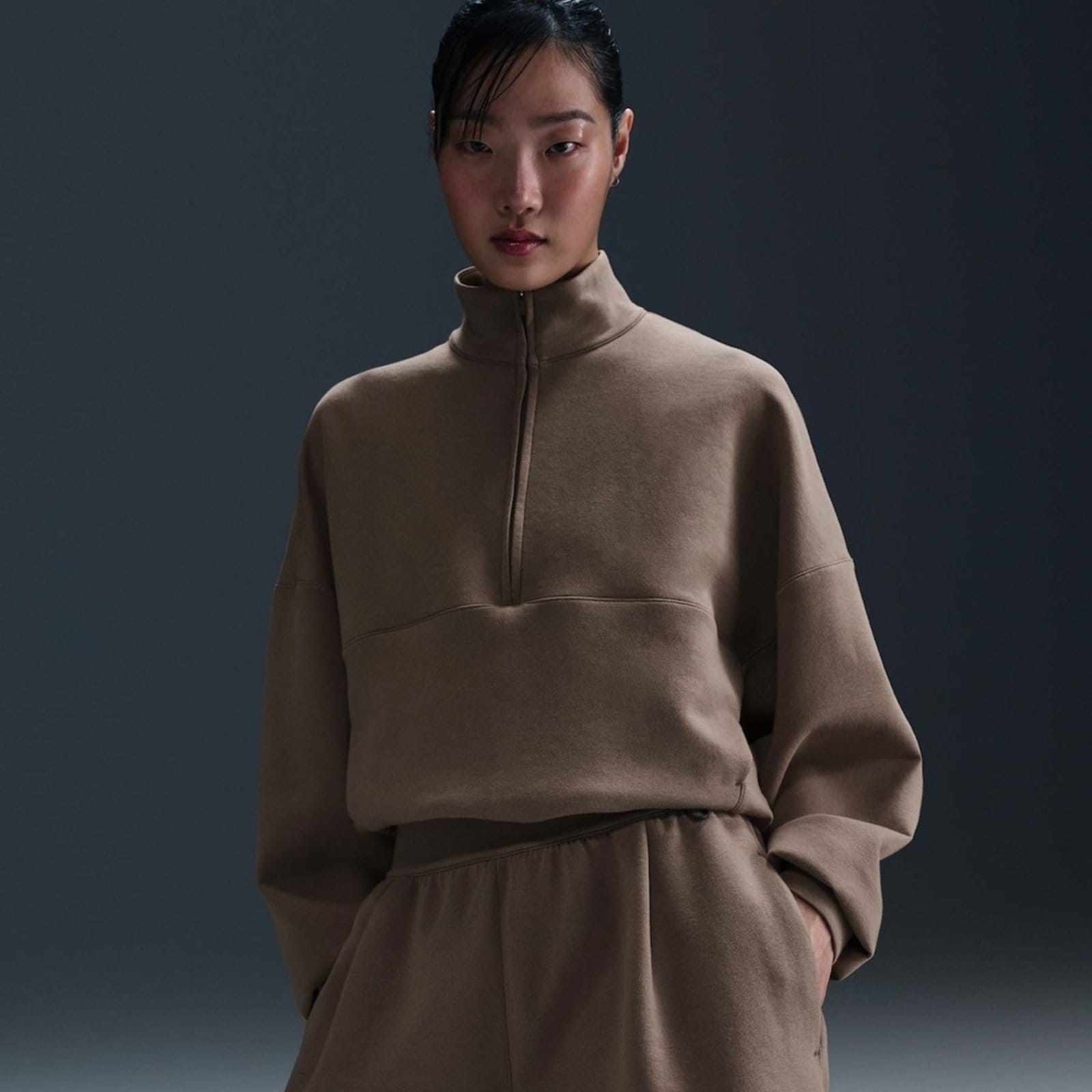 Vista 2 Shorts Nike Dri-FIT Knit Feminino Nike marrom