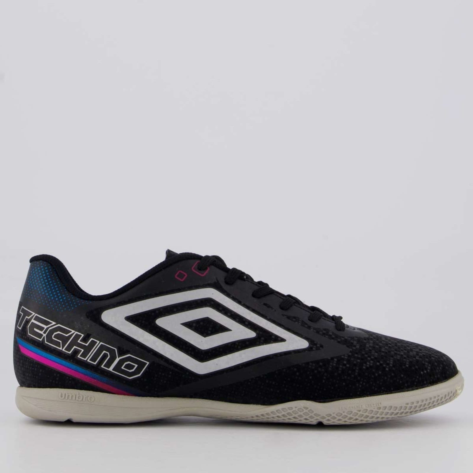 Chuteira Umbro Tecno II Futsal Preta e Cinza