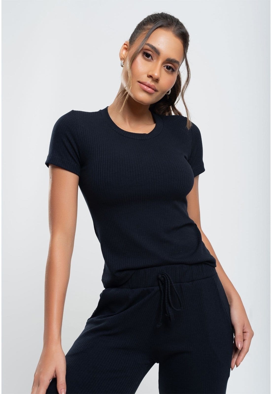 Vista 2 Kit 2 Blusas Básicas Manga Curta Canelada Salvatore Salvatore Fashion preto