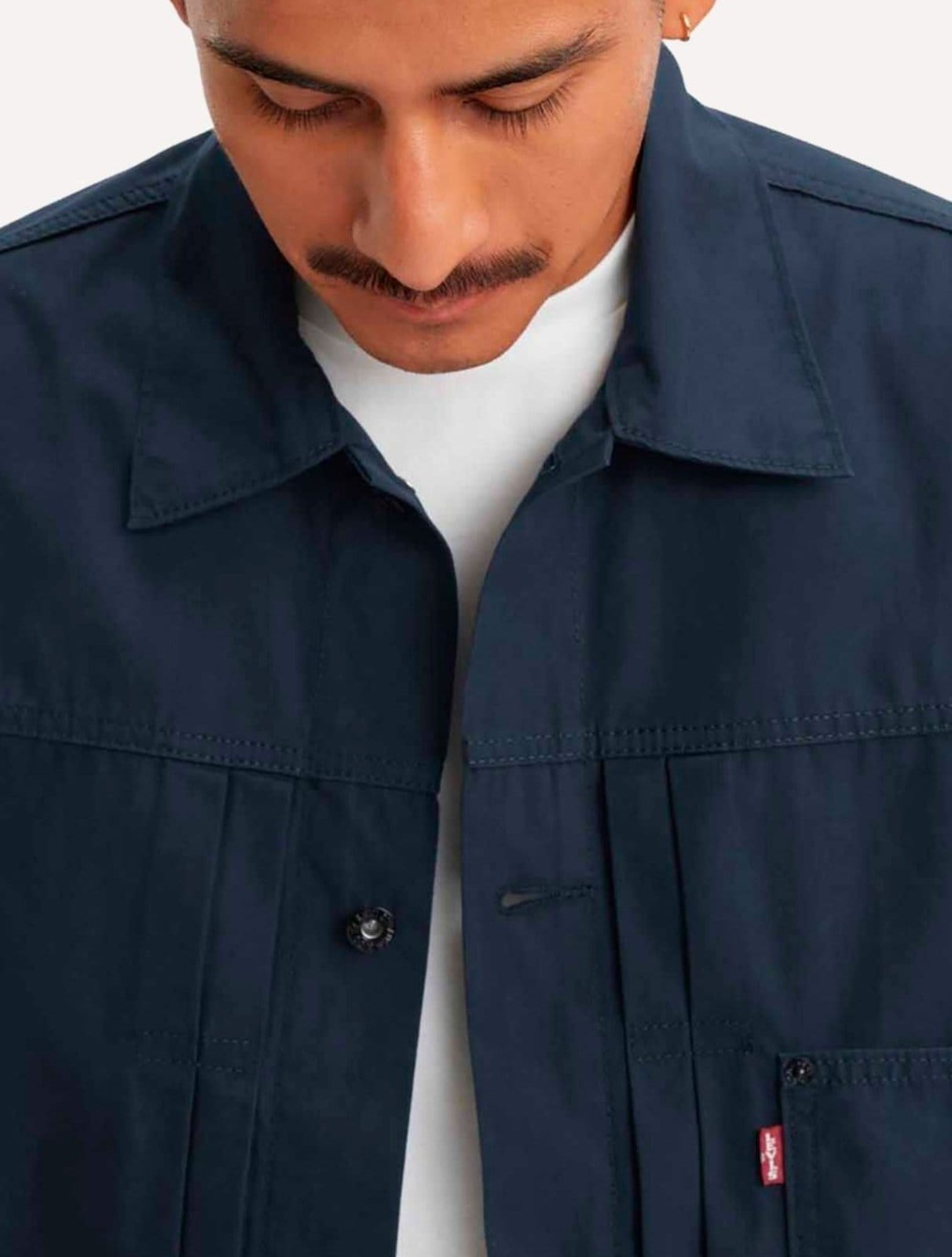 Vista 2 Jaqueta Levis Masculina Sarja Trucker Levis azul marinho