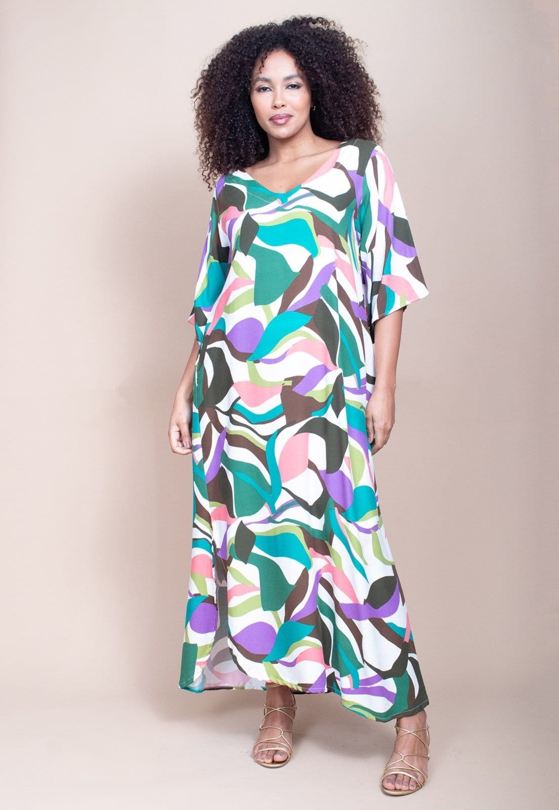 Vestido Cabanafree Midi Abapã Plano com Bolso Estampa Encanto Botânico