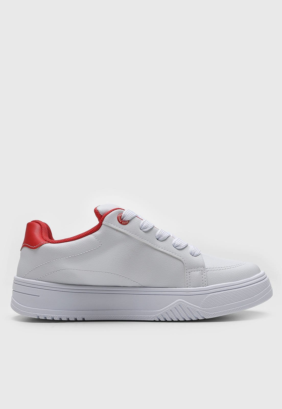 Vista 2 Tênis Masculino Chilli Beans e Vermelho Chilli Beans branco