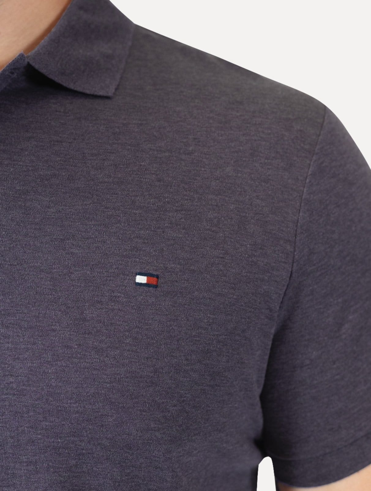 Vista 2 Polo Tommy Hilfiger Masculina Malha Liquid Cotton Striped Claro Mescla Tommy Hilfiger vinho