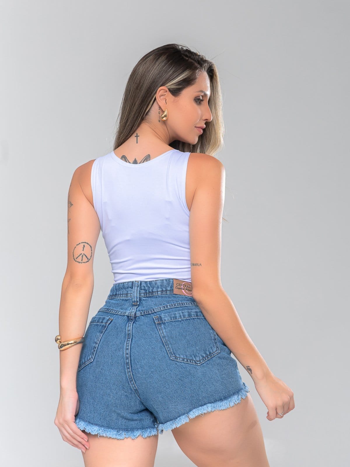 Vista 2 Shorts Desfiado KOVALI com Barra Destonada Conforto e Estilo para o Dia a Dia KOVALI FASHION STORE azul/azul marinho/jeans