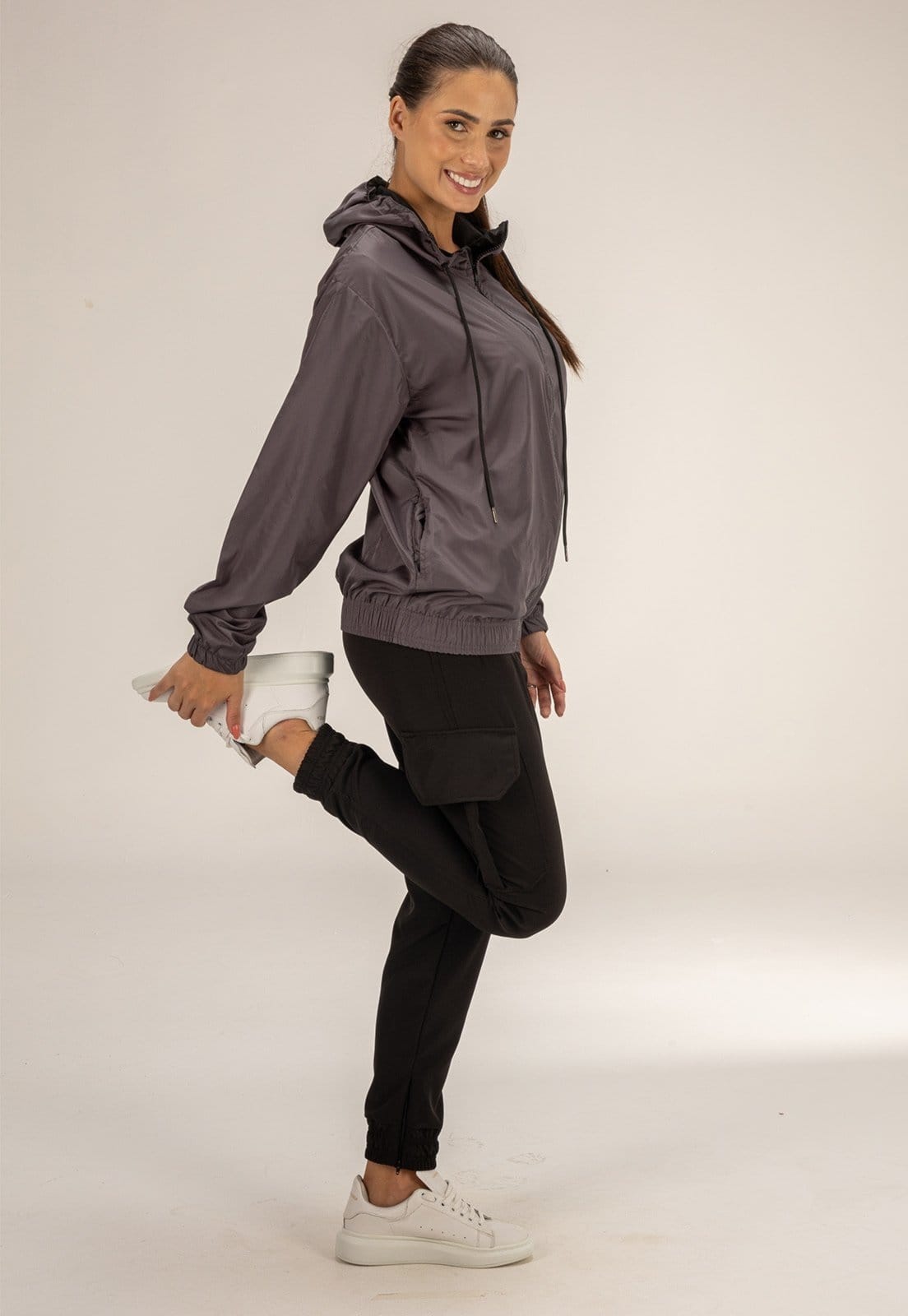 Corta Vento Feminino Grafite Classic