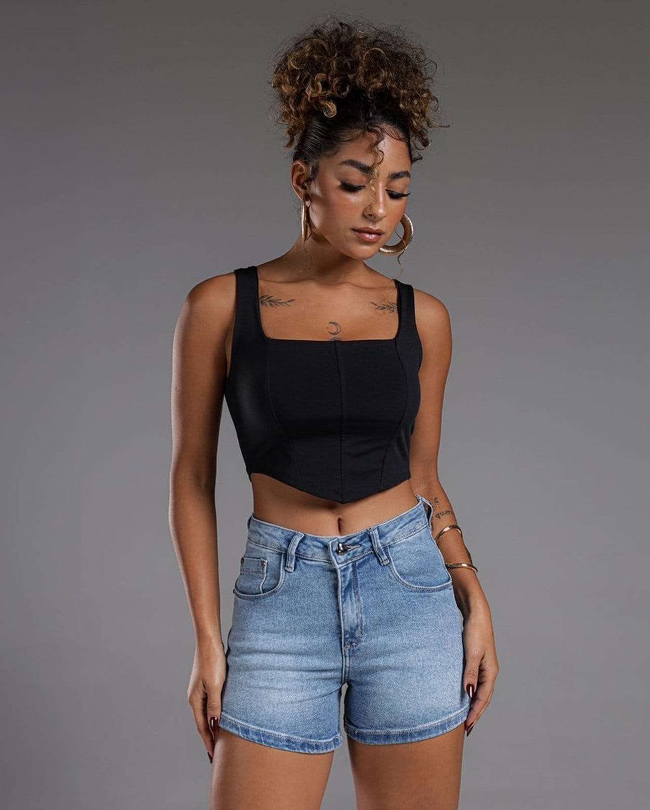 Shorts Mom Feminino Cintura Alta Detalhe Botão 24223 Sky