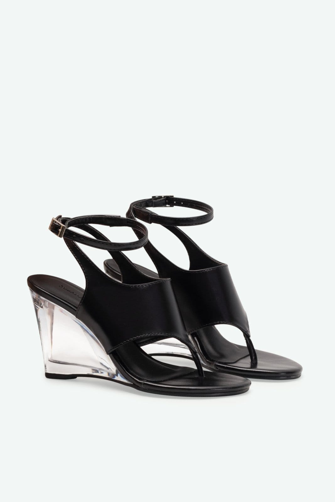 Vista 2 Sandália Núbia Suzana Santos preto