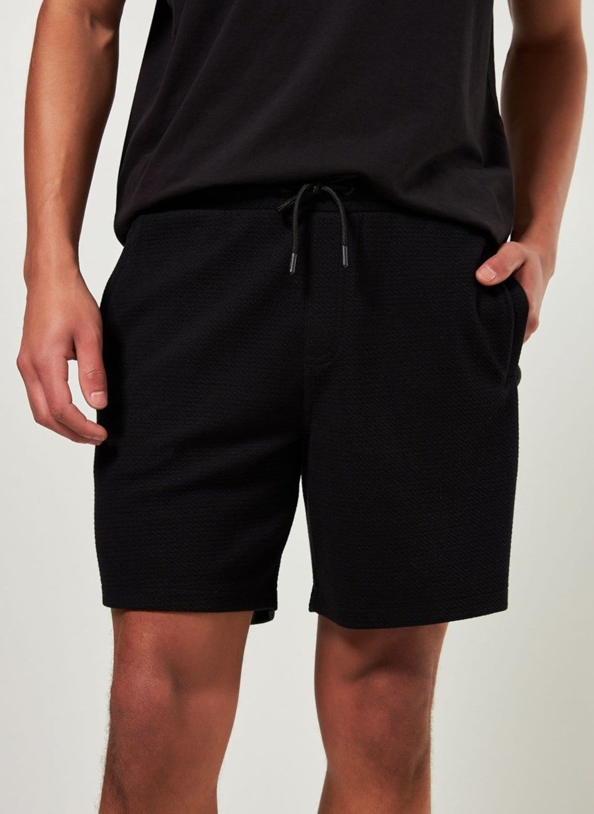 Vista 2 Bermuda Preta Em Malha Texturizada Youcom preto