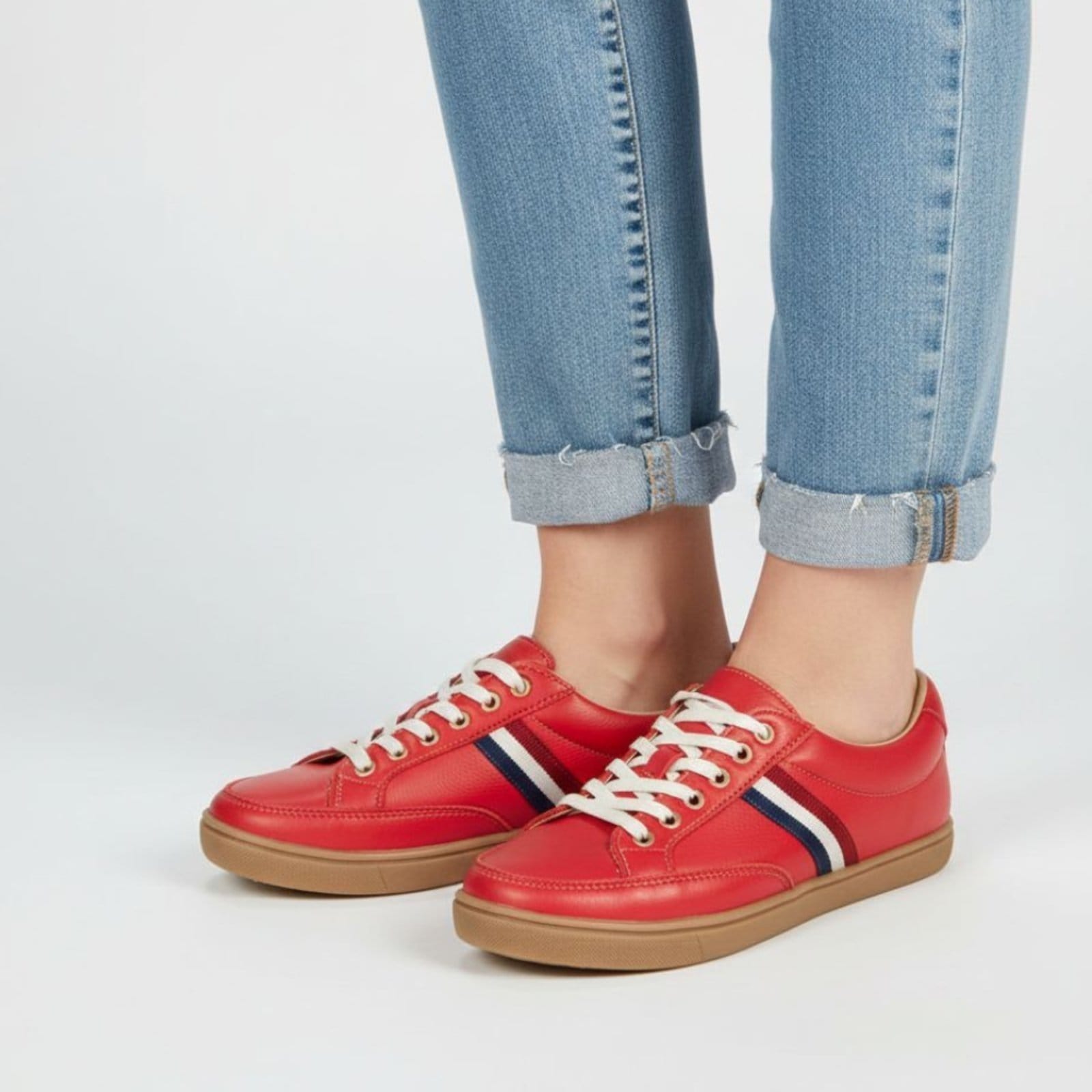 Tênis Feminino Rasteiro de Couro