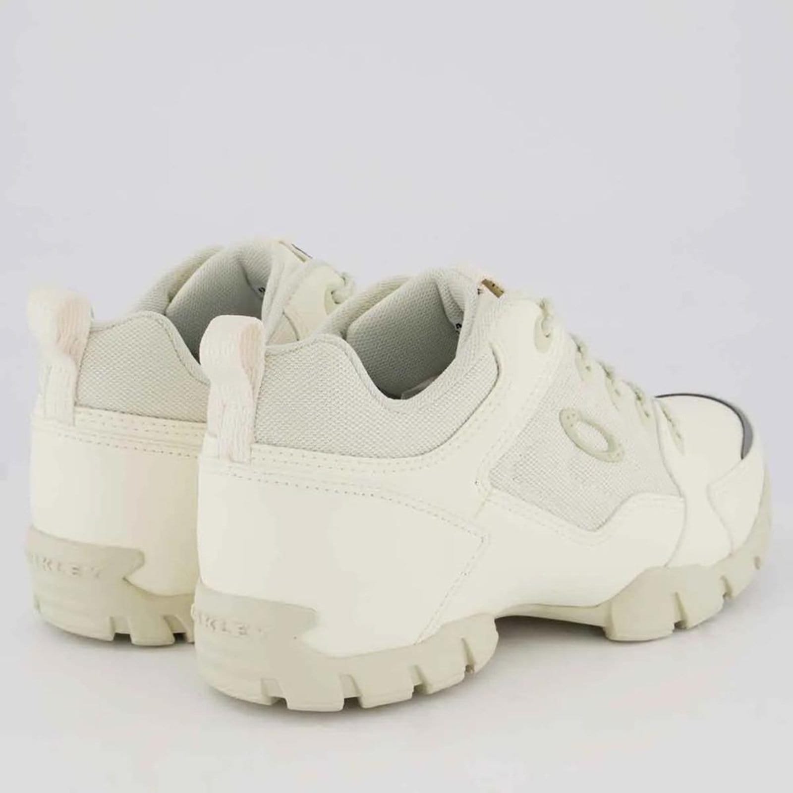 Vista 2 Tênis Oakley Halftrack Low II WT25 Masculino Artic White Oakley off-white white