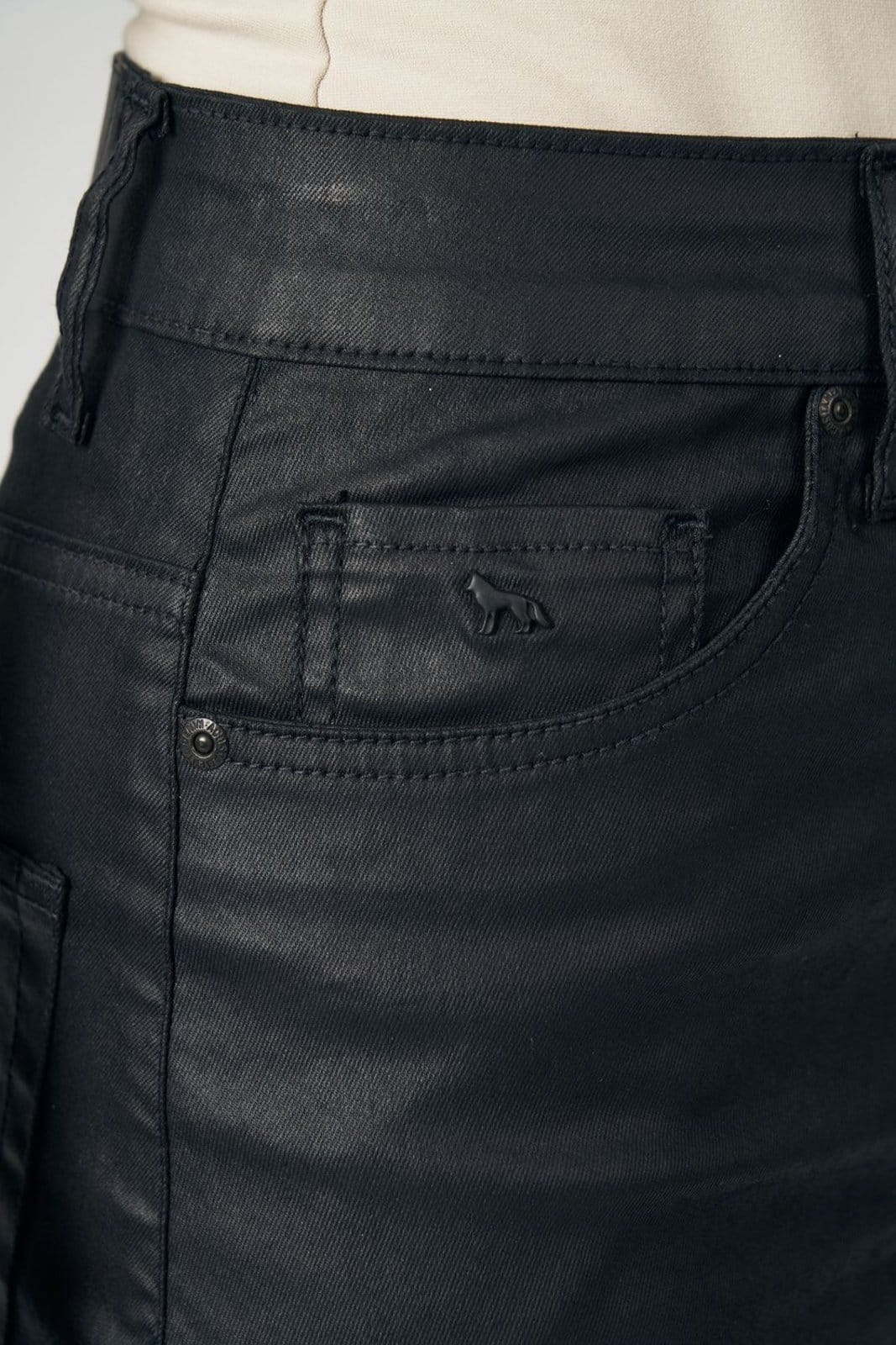 Vista 2 Saia Sarja Curta Feminina Acostamento ACT FEMININO preto