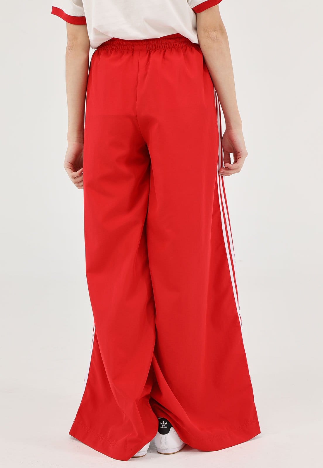 Vista 2 Calça Adidas Originals Oversized Adicolor Firebird Vermelha adidas Originals vermelho