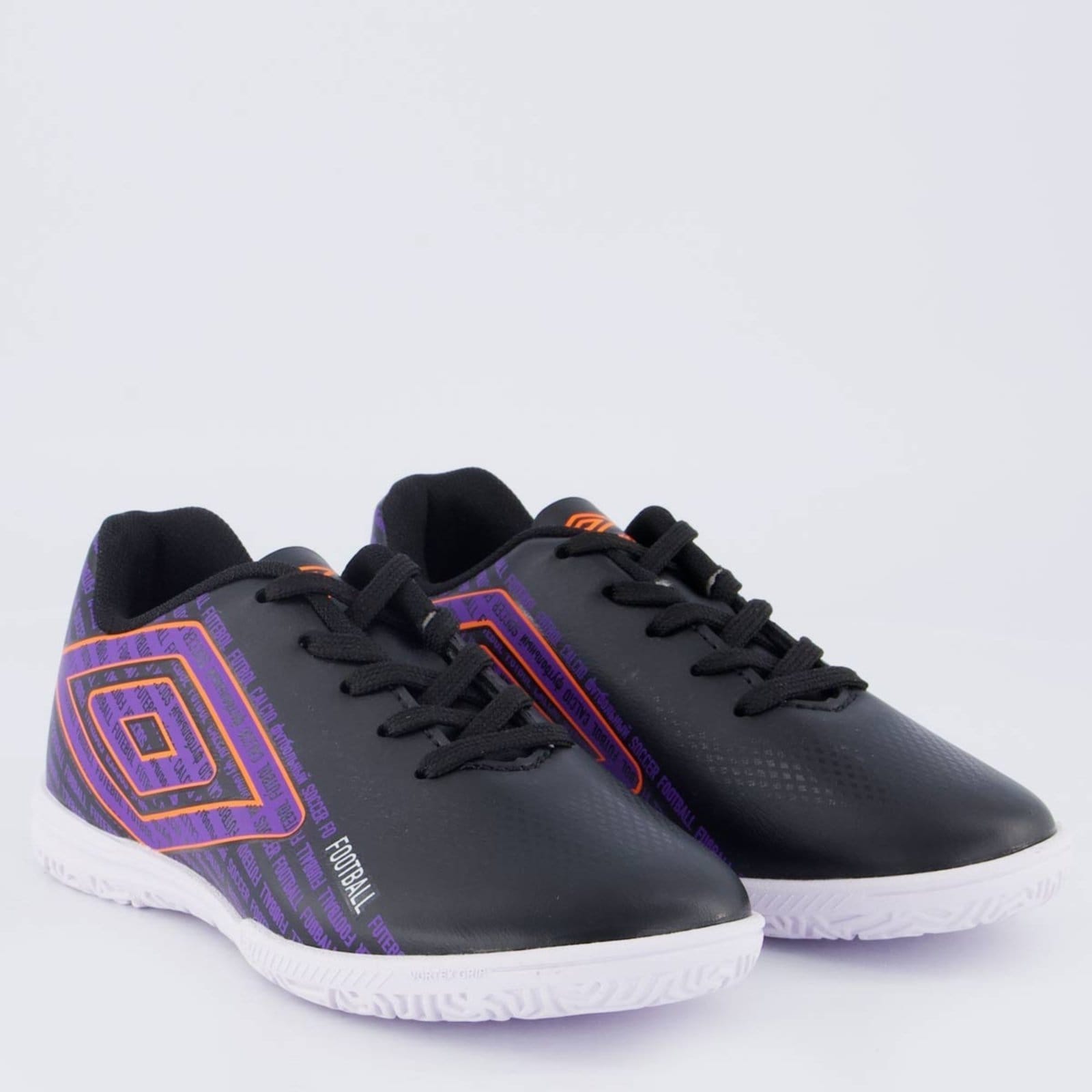 Vista 2 Chuteira Umbro Football Futsal Juvenil Preta e Roxa Umbro preto