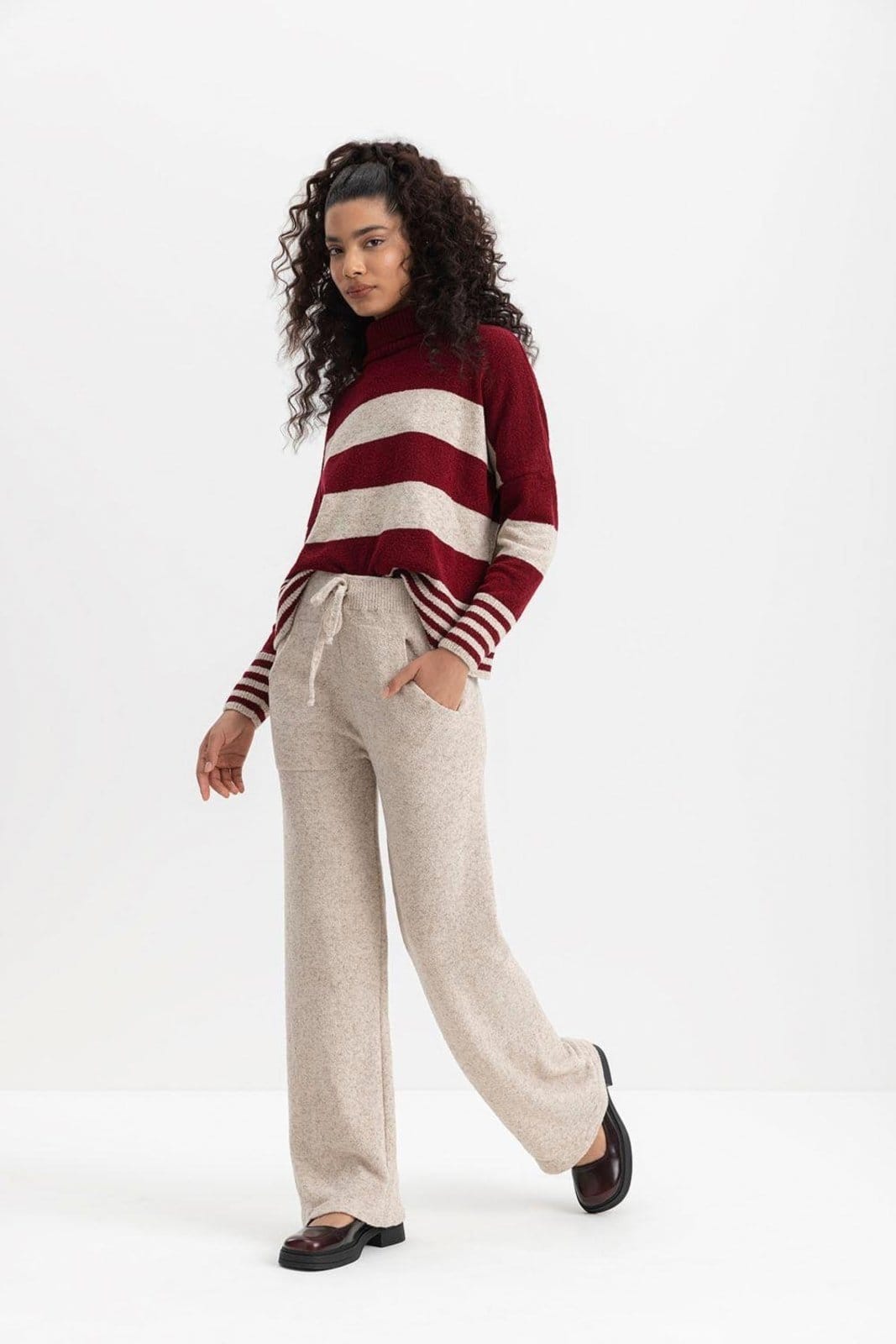 Vista 2 Calça Feminina Em Tricot Essendi Off White Off-white Essendi off-white white