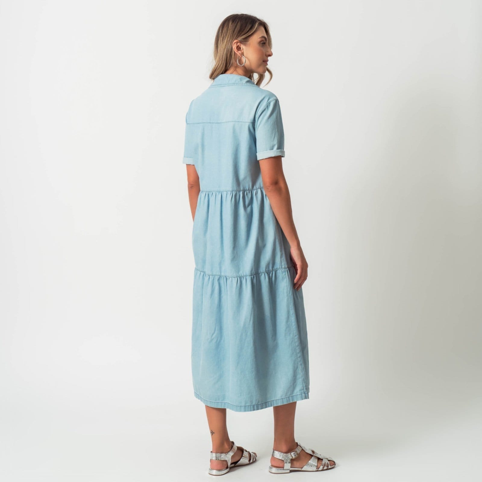 Vista 2 Vestido Midi Leve Três Marias Manga Curta Delavê Bloom jeans