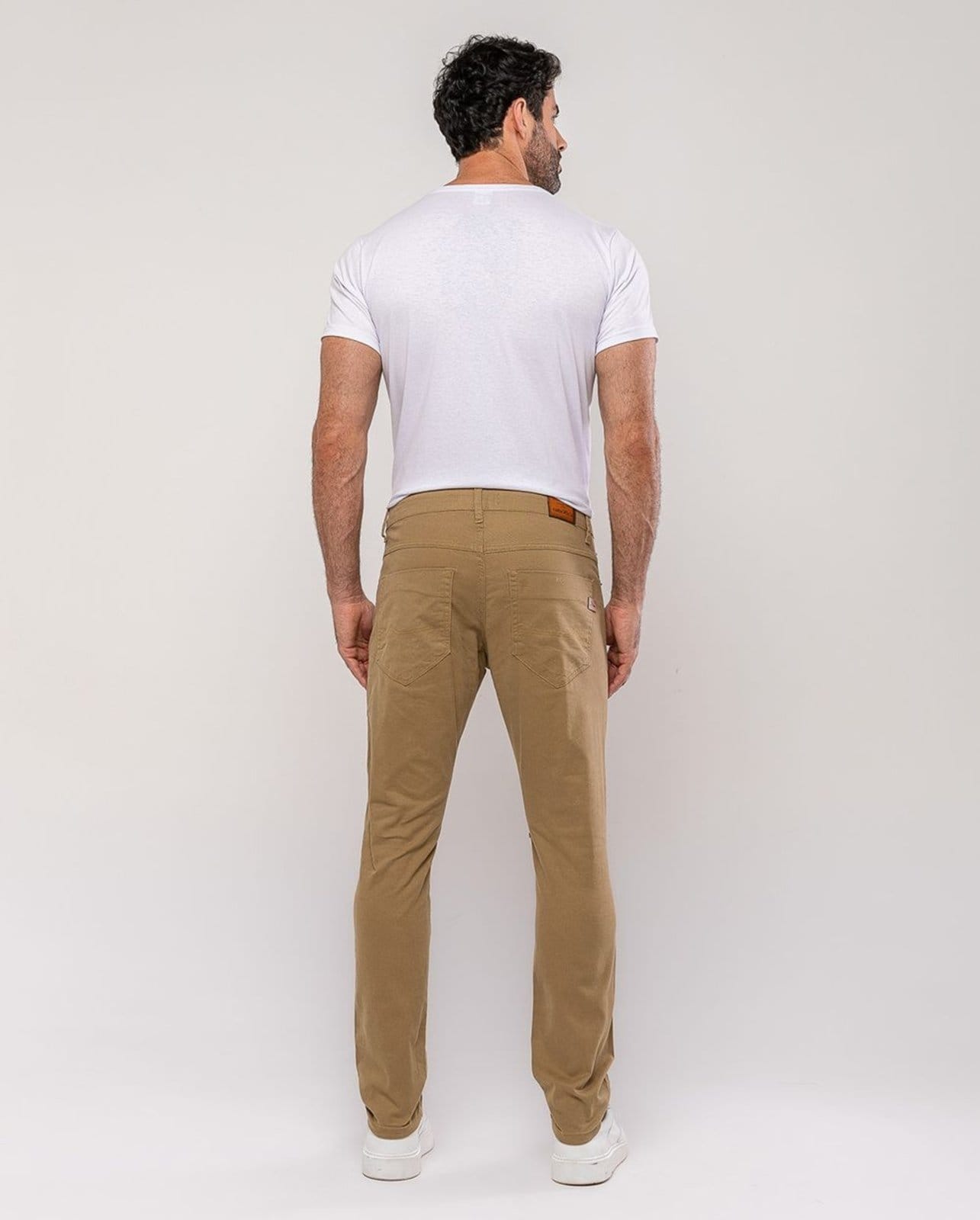 Vista 2 Calça Sarja Masculina Slim Fit Básica 22191 Capuccino Consciência marrom