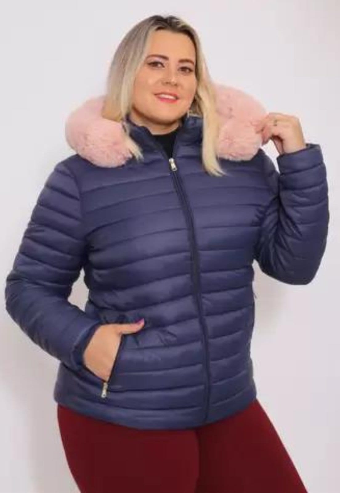 Jaqueta Plus Size para Inverno Bobojaco Nylon Capuz Removível com Rosa
