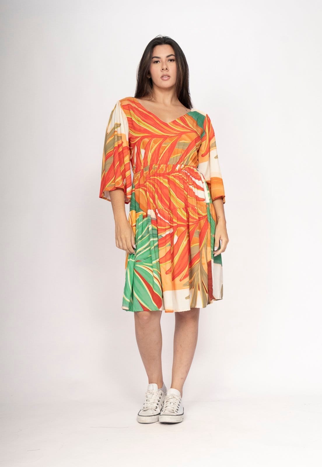 Vista 2 Vestido CabanaFree Curto Plano com Manga e Camadas Estampa Jardim do Sol Cabanafree estampado