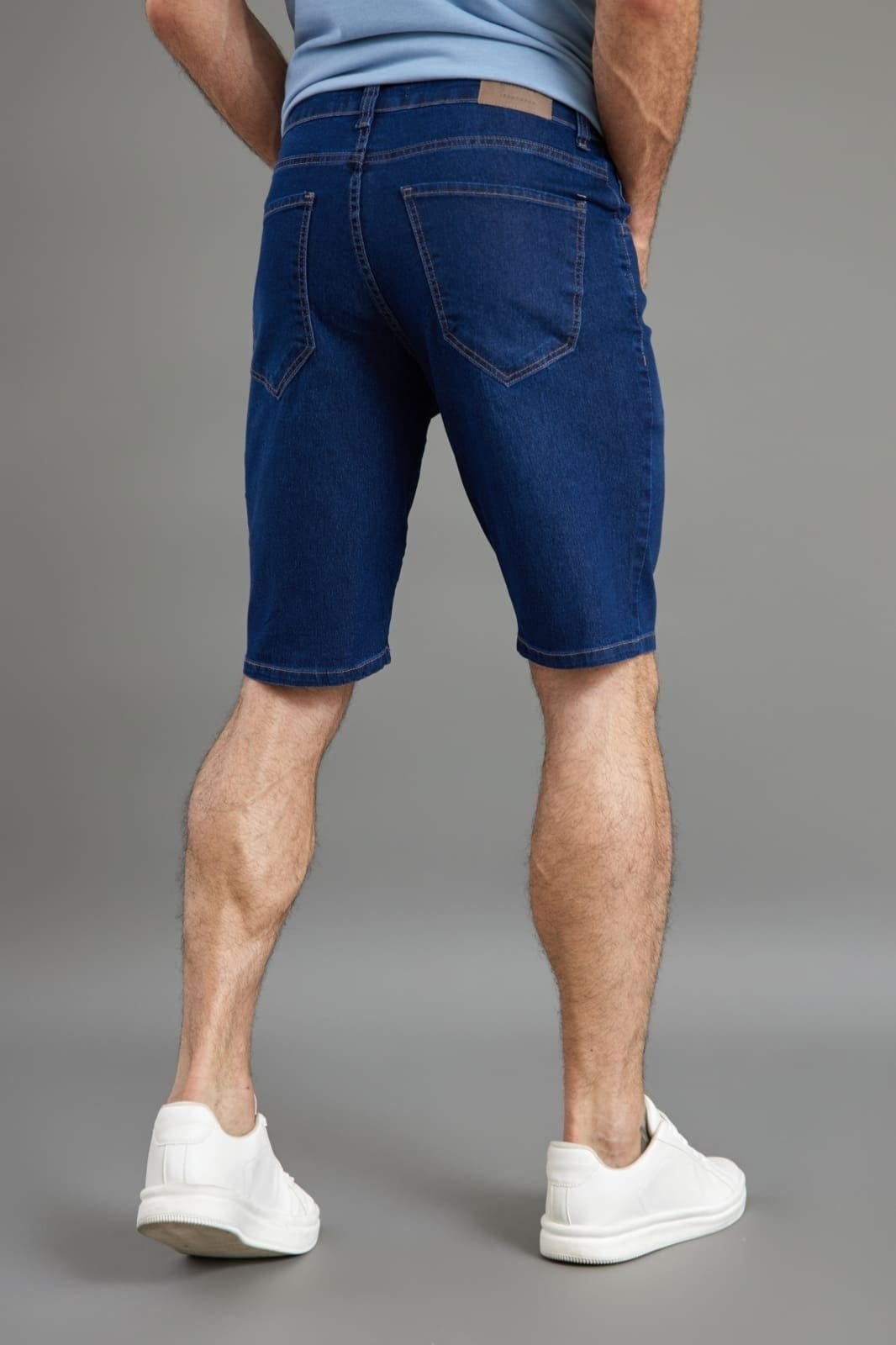 Vista 2 Bermuda Jeans Slim Stone Masculina Confortável e Estilosa Escuro LEMIER azul