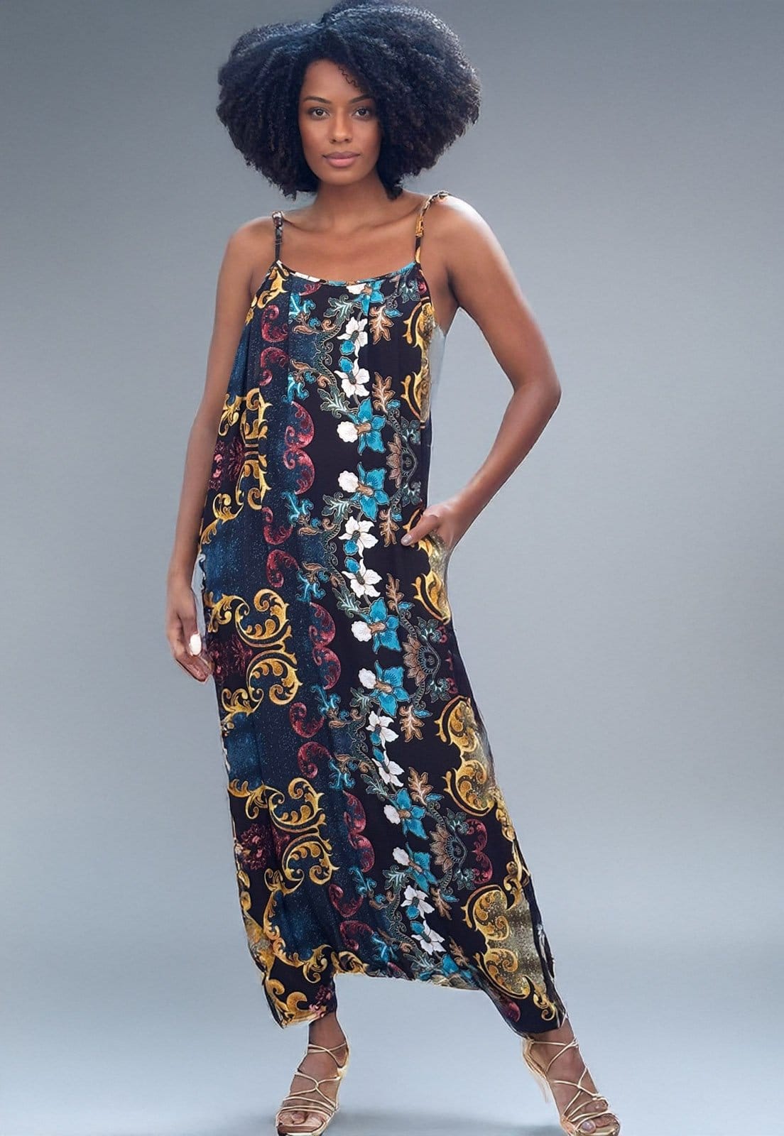 Vista 2 Macacão Saruel Amazonia Vital Solto Bilbao Arabesco Amazonia Vital amarelo/azul/estampado/lilás/multicolorido